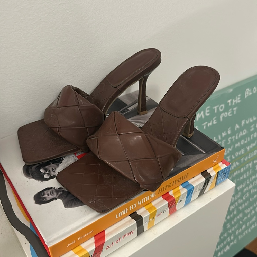 Bottega-esc heels in maroon